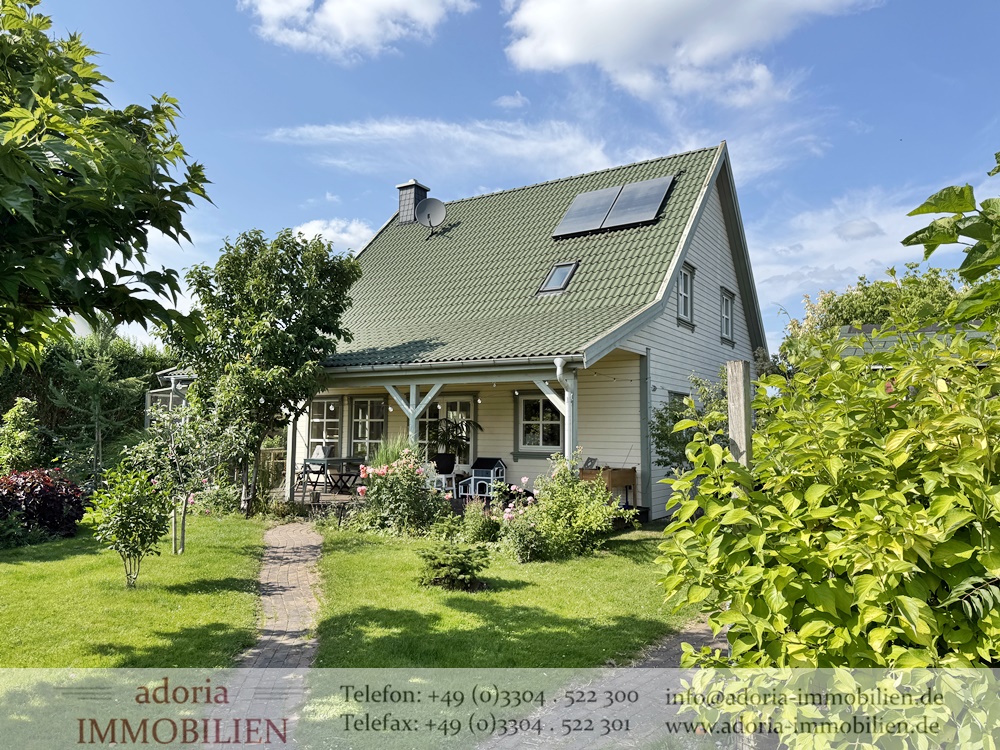 Skandinavischer Wohntraum – hochwertiges norwegisches Holzhaus mit Sauna und Garten - Baujahr 2014